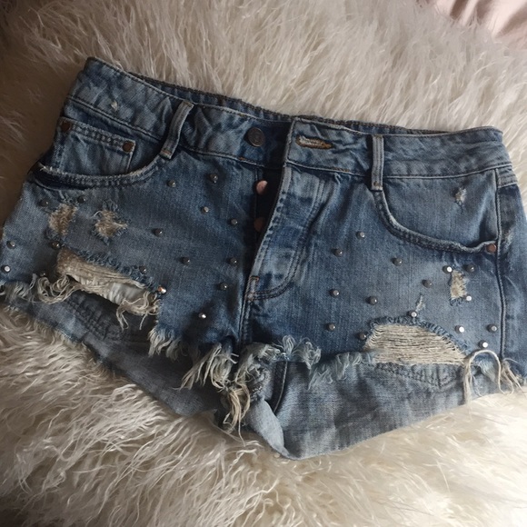 Zara studded denim shorts - Picture 2 of 3